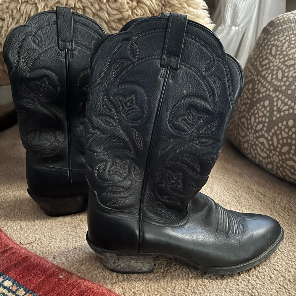 Black Ariat Boots